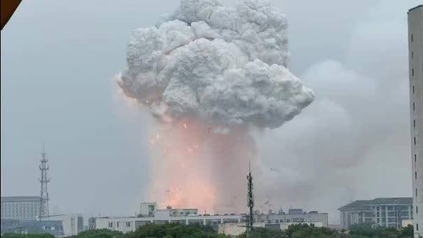 突發：蘇州一工廠發生爆炸　出現巨大蘑菇雲