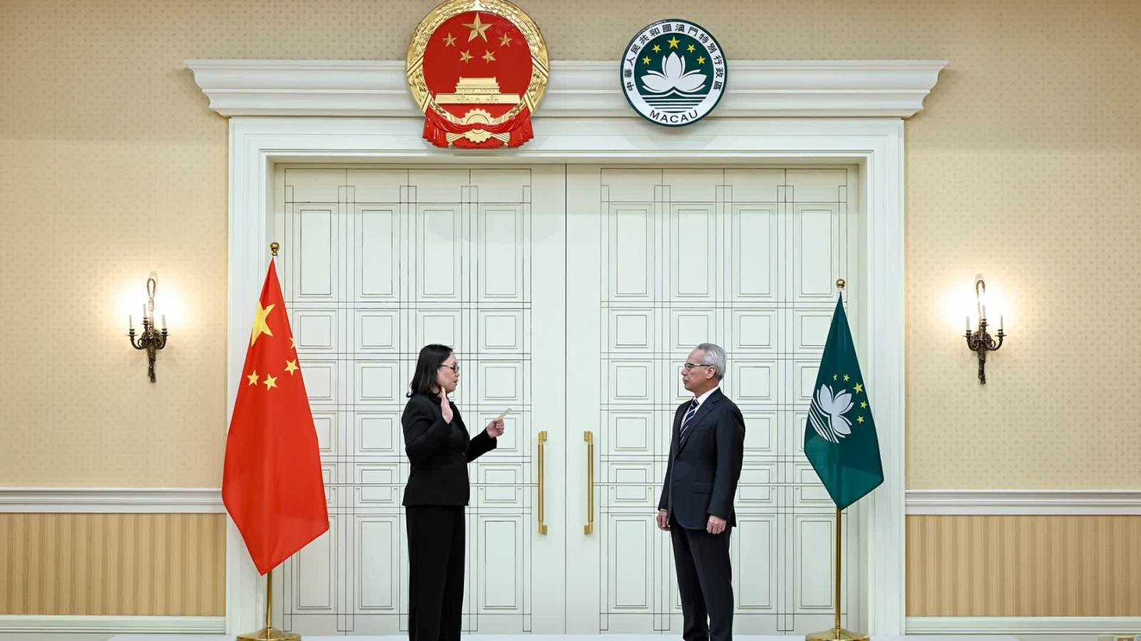 新任澳門經財司司長吳惠嫻今宣誓就職　致力提升經濟韌性 對接「十五五」規劃