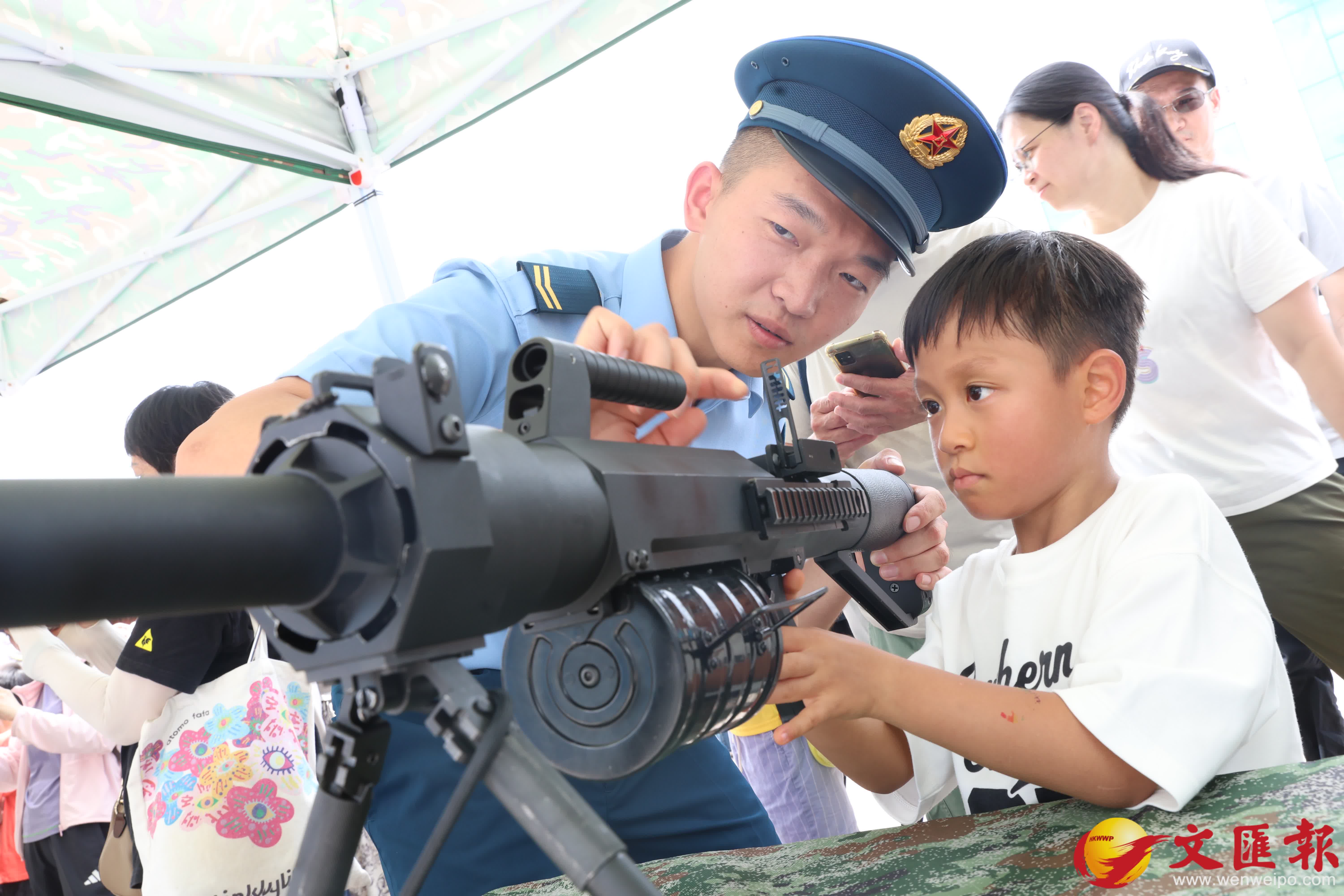 石崗軍營舉行開放日活動。（香港文匯報記者萬霜靈 攝）