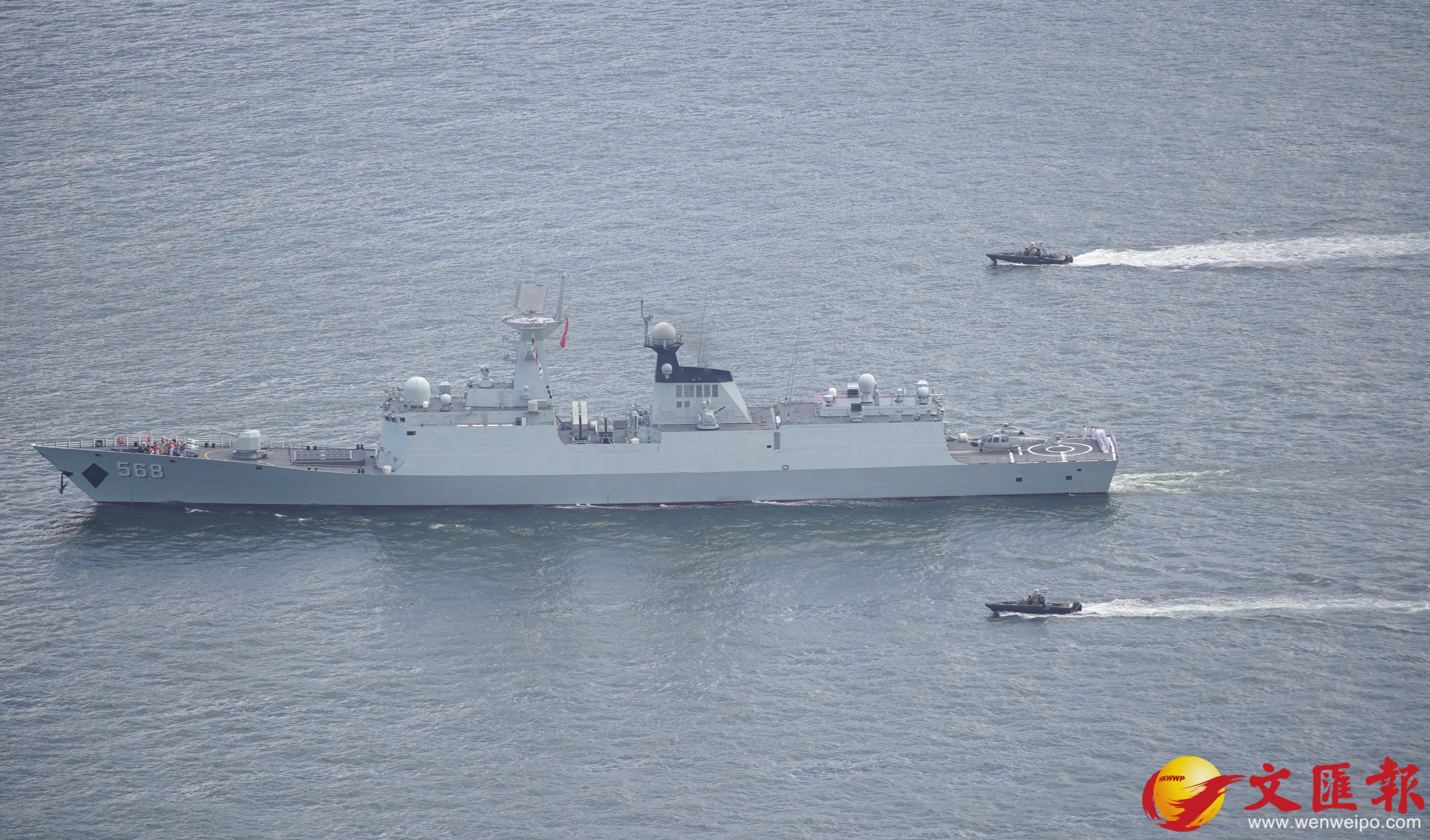 南寧艦及衡陽艦編隊抵港。香港文匯報記者曾興偉攝