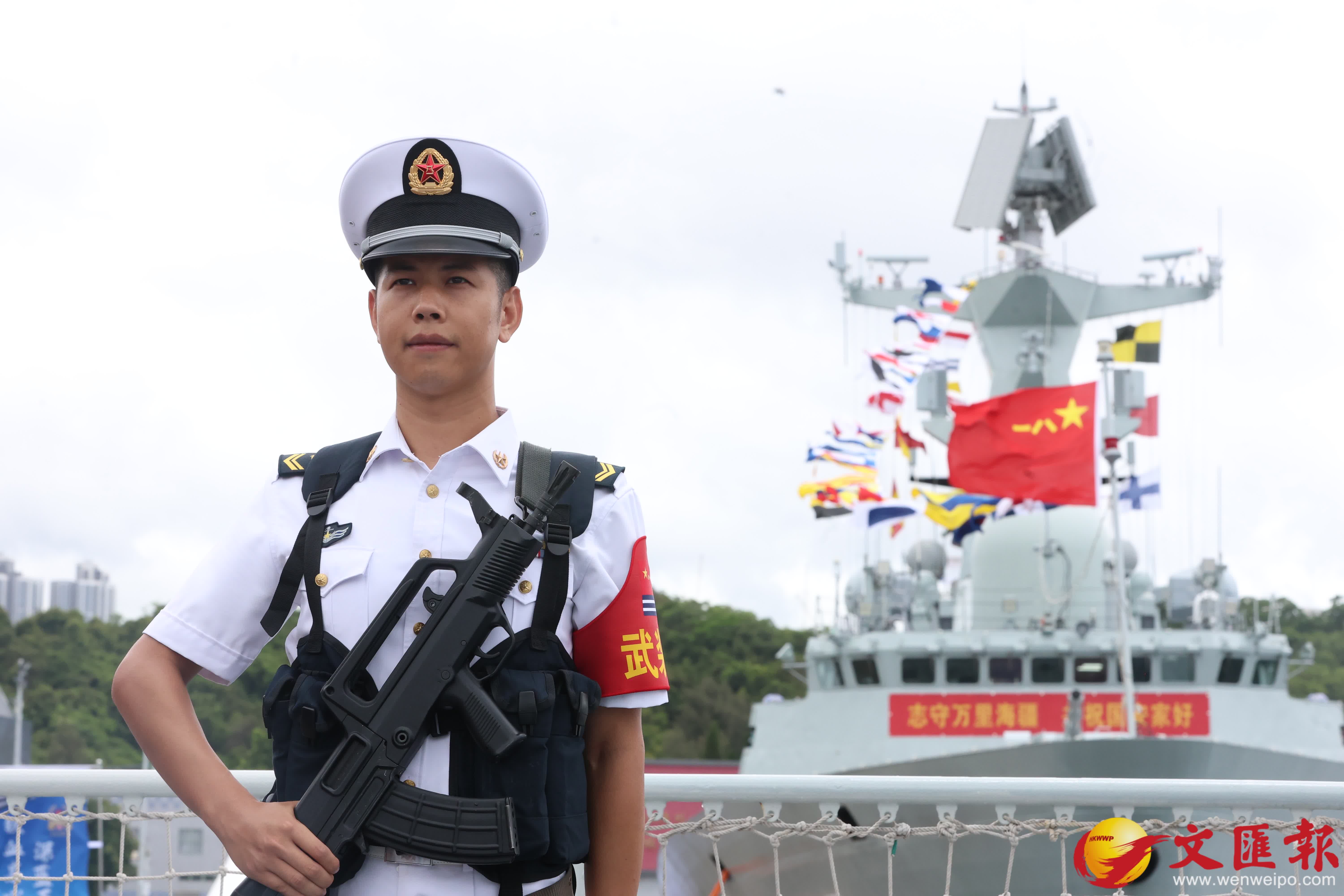 海軍艦艇編隊抵昂船洲首日公眾入場。（香港文匯報記者萬霜靈 攝）