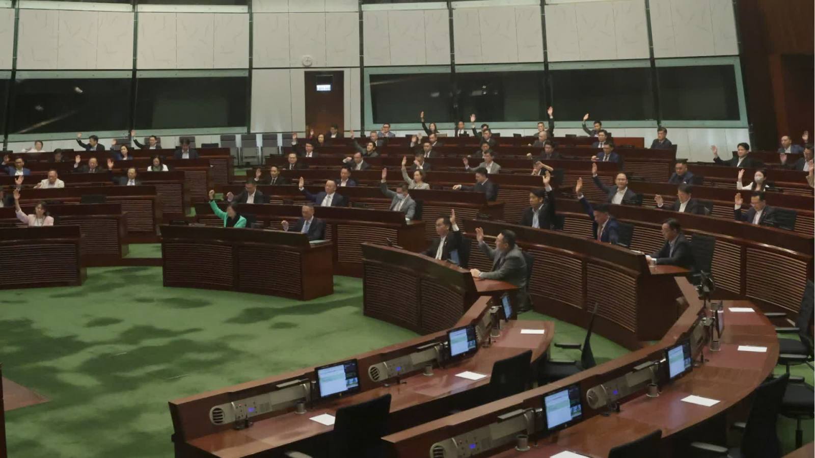 立法會三讀通過《皇崗口岸港方口岸區條例草案》