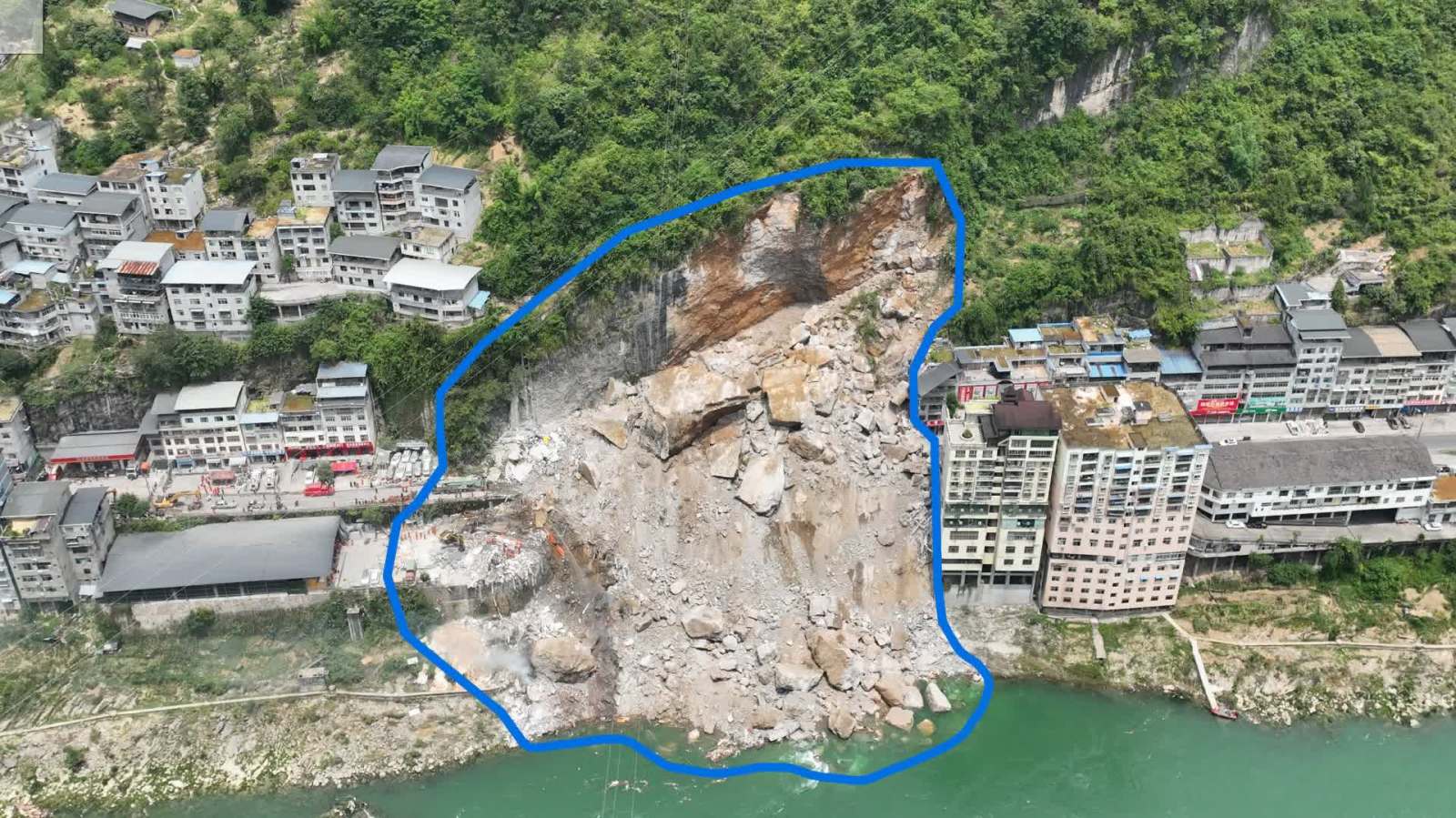 重慶彭水山體崩塌災害造成11人死亡、50人失聯