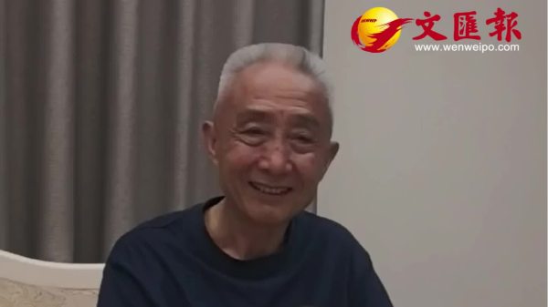（有片）戴建業：對香港印象特別好    期待與港讀者交流
