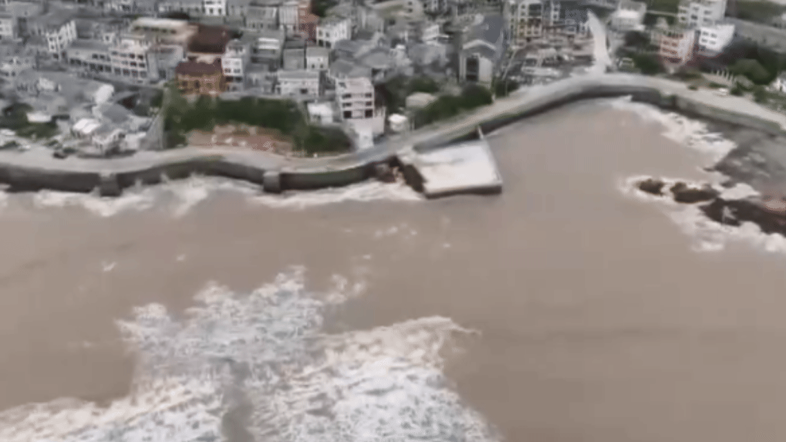 （有片）「白海豚」逼近浙江台州風雨加劇　直擊沿海最新畫面