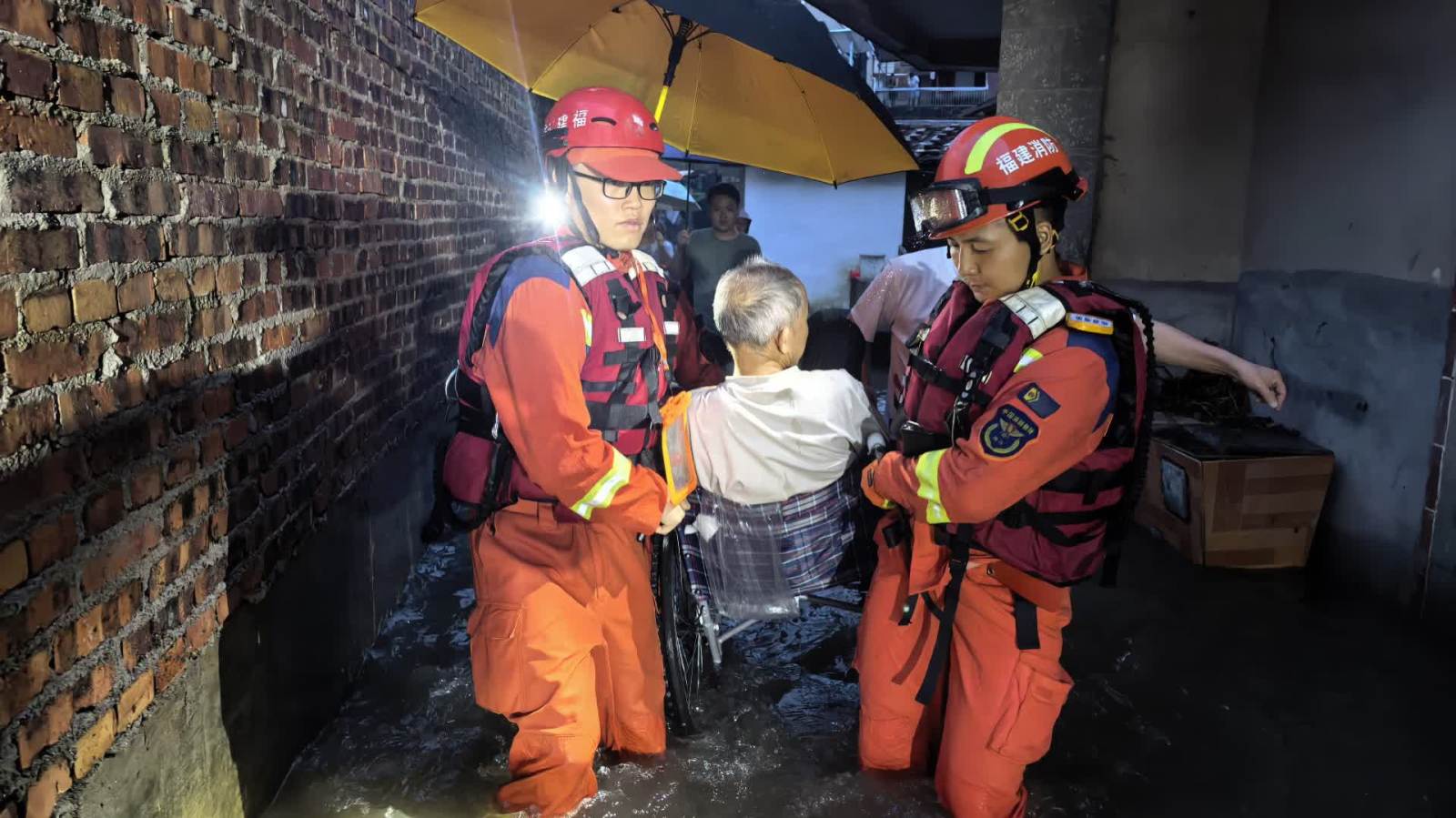 福建莆田因強降雨有人員失聯