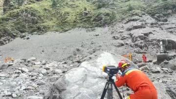 （有片）「地面雷達+空中航測」實時預警　保障吉隆泥石流災害救援行動安全