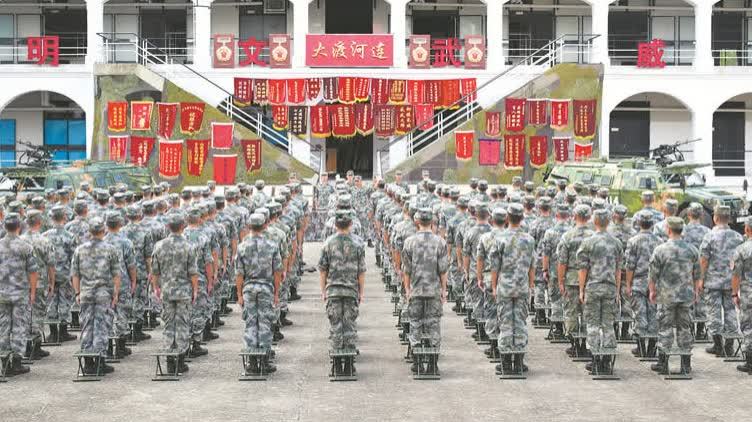 香港故事 | 駐港部隊「大渡河連」：1997年率先入港的英雄部隊