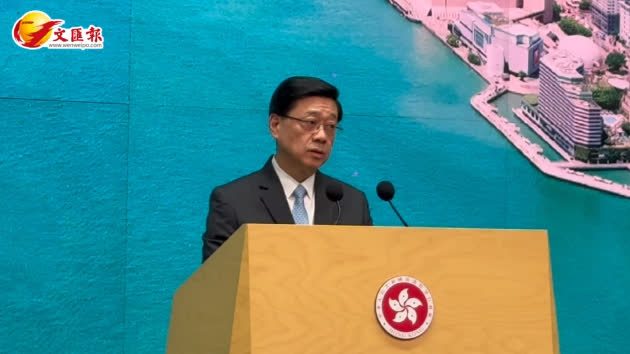 （有片)李家超：跨部門統籌迎黃金周　打擊強迫購物行為