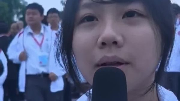 （有片）港生熱淚盈眶：為自己生在華夏感到自豪