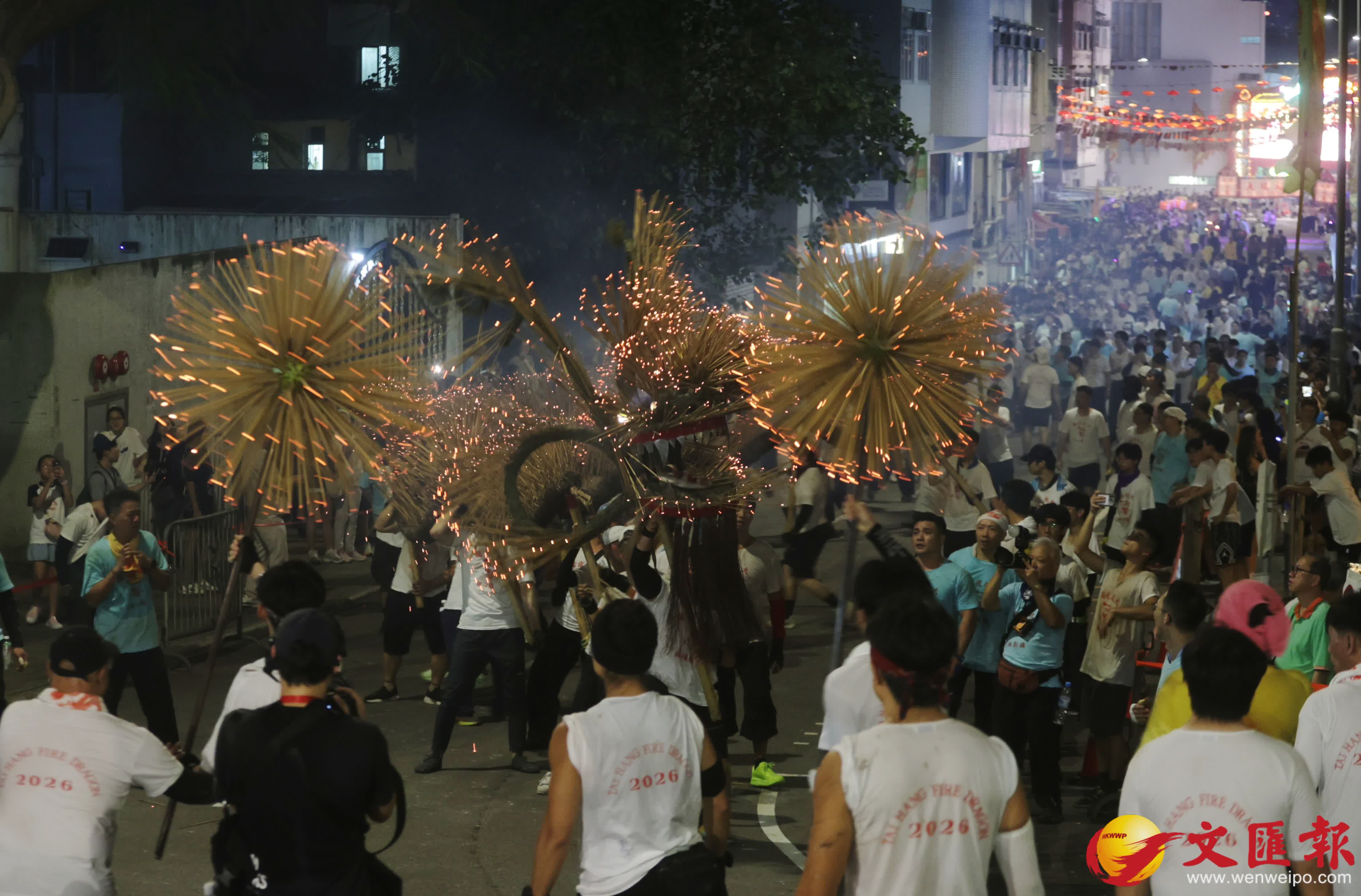 大坑舞火龍。（香港文匯報記者 郭木又 攝）
