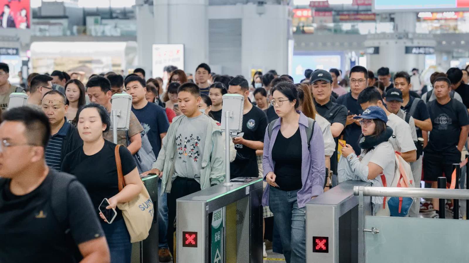 長三角鐵路今日迎來返程高峰　預計發送旅客332萬人次