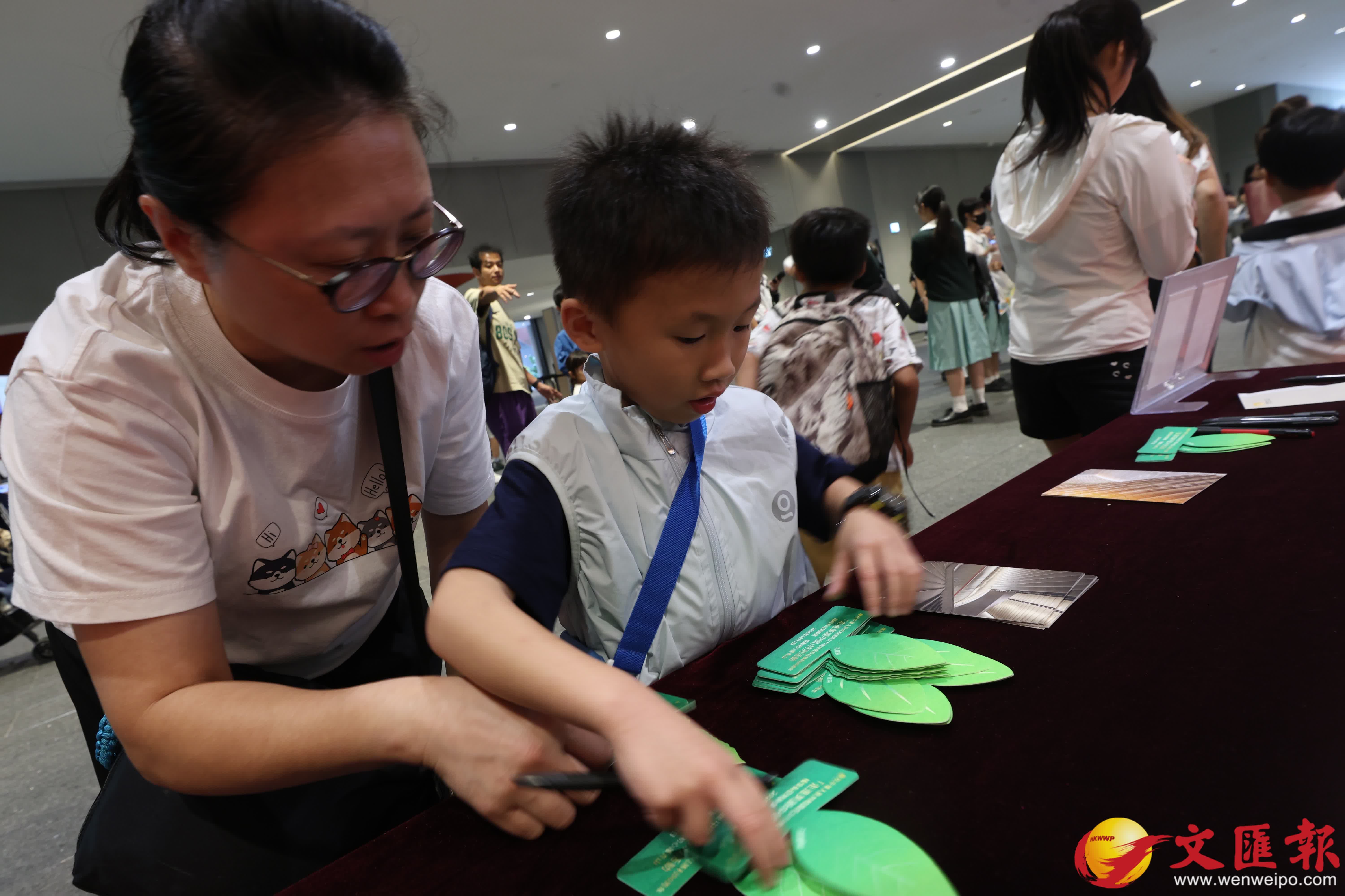 環保活動種子紙體驗。（香港文匯報記者 萬霜靈 攝）