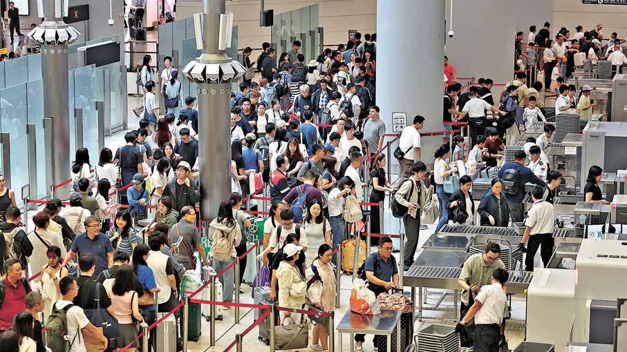 國慶黃金周內地客擠爆香港　這兩個行業賺翻了