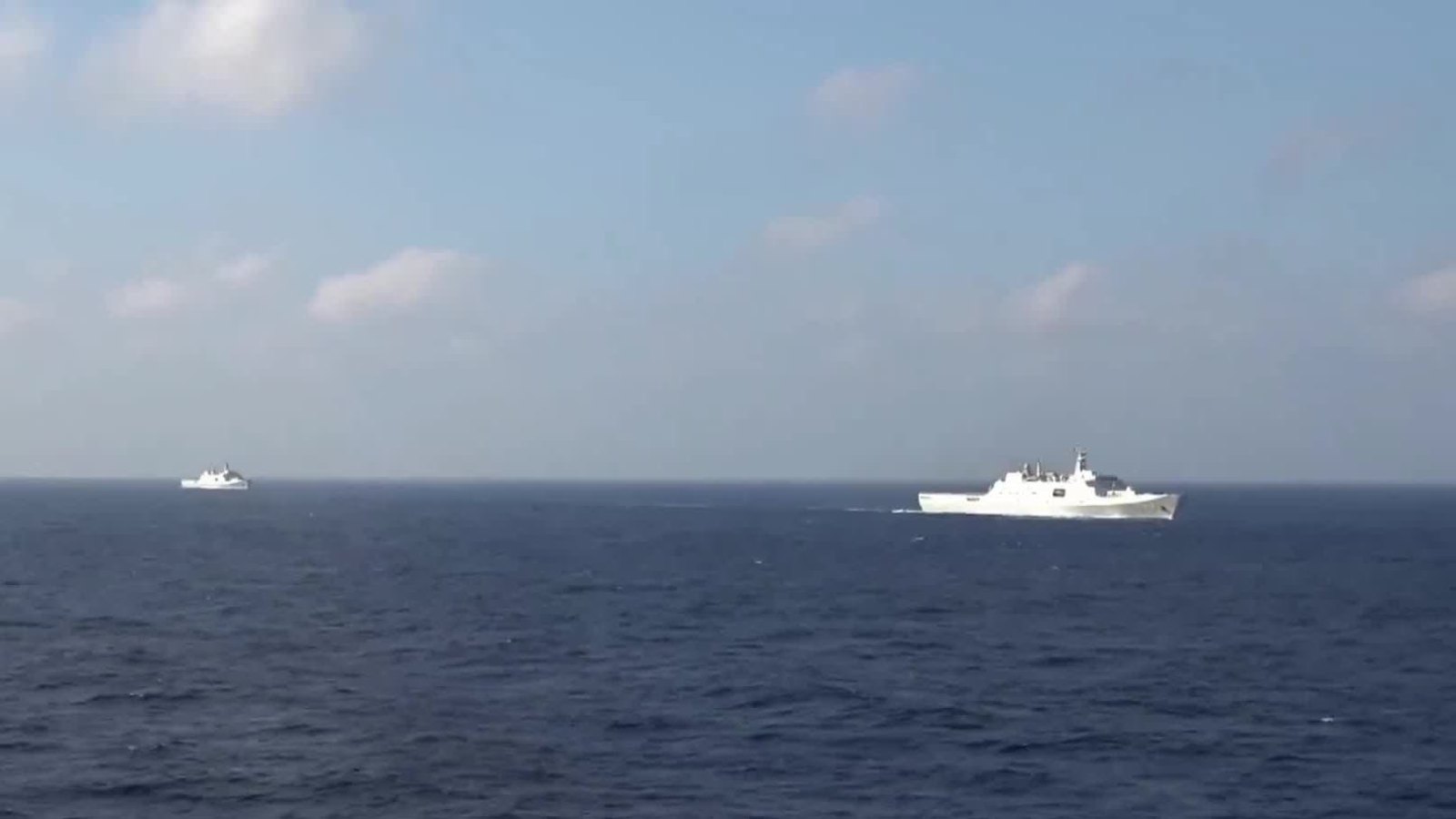 （有片）戰艦列陣　礪兵大洋！南部戰區海軍多艦編隊亮劍海天
