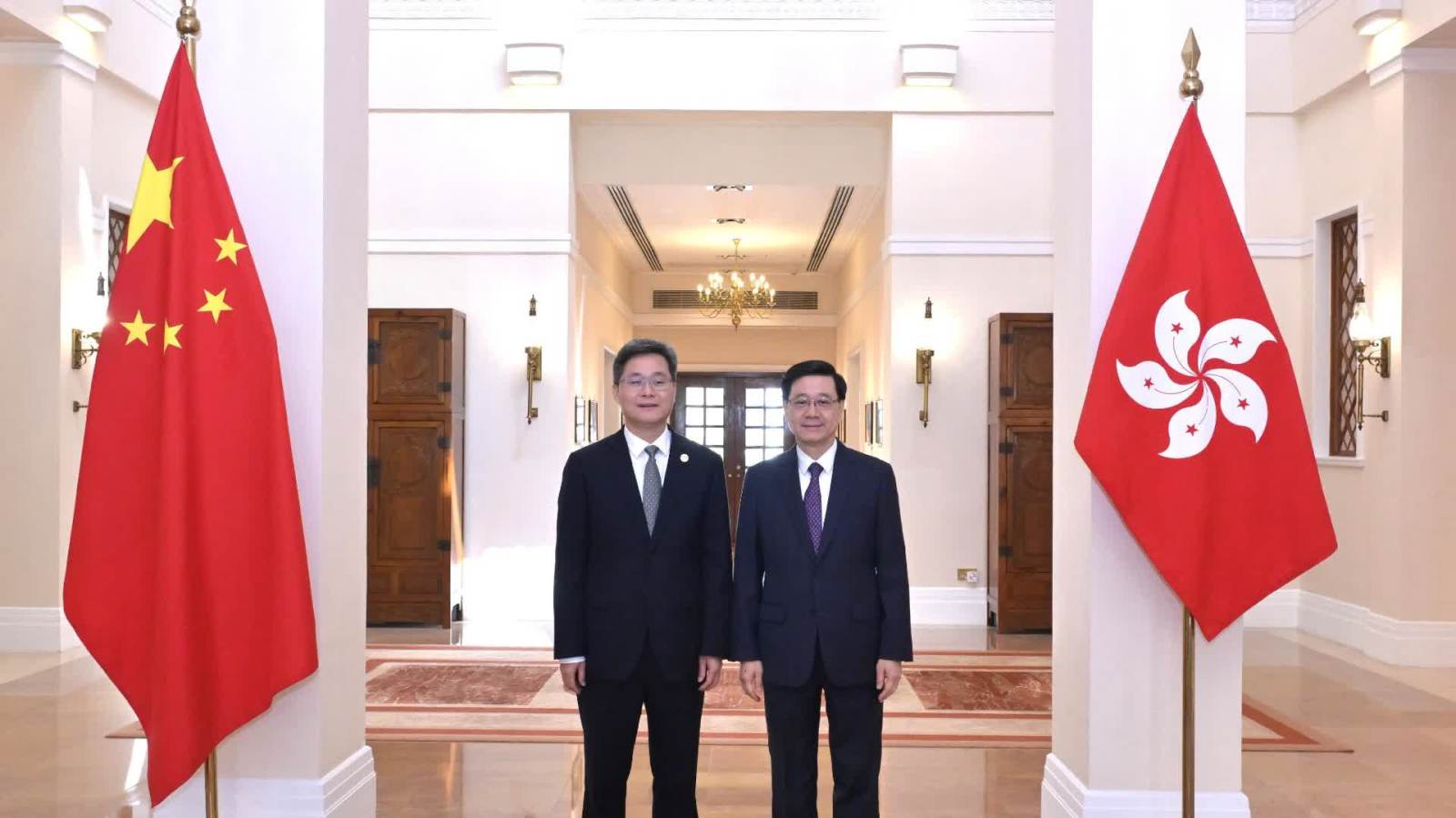 李家超與財政部長藍佛安會面　就內地香港經濟金融發展交流意見