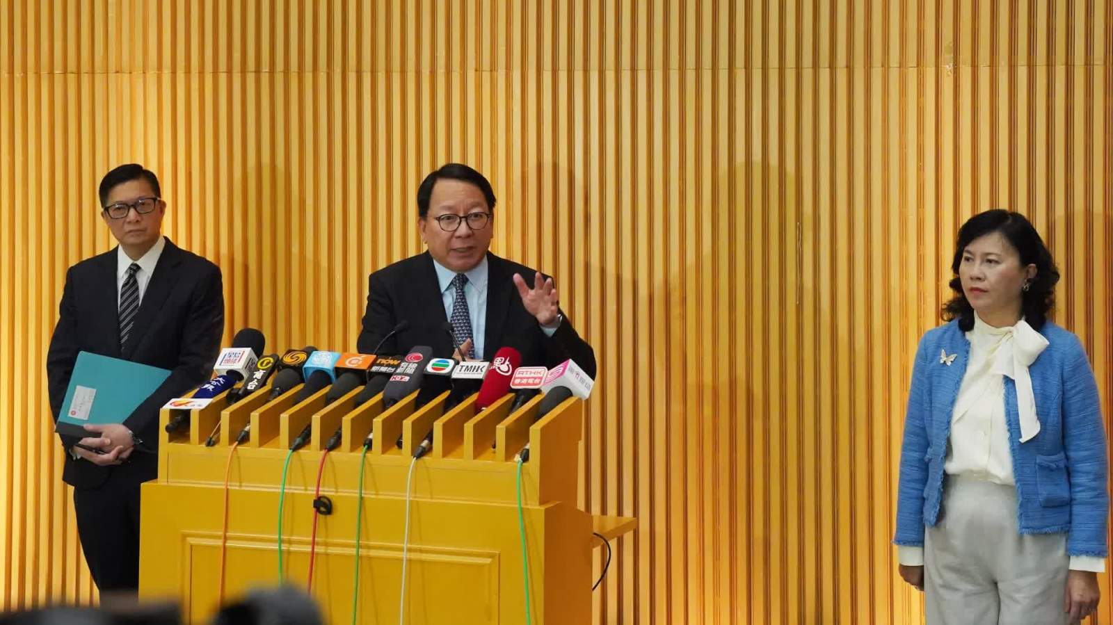 特區政府跨部門回應皇崗口岸深宵擠塞　公布周末萬聖節應對方案
